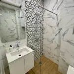 Vanquish Apartament *